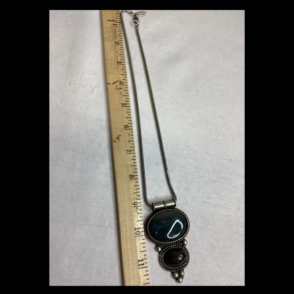 Elegant Black and Silver Pendant Necklace